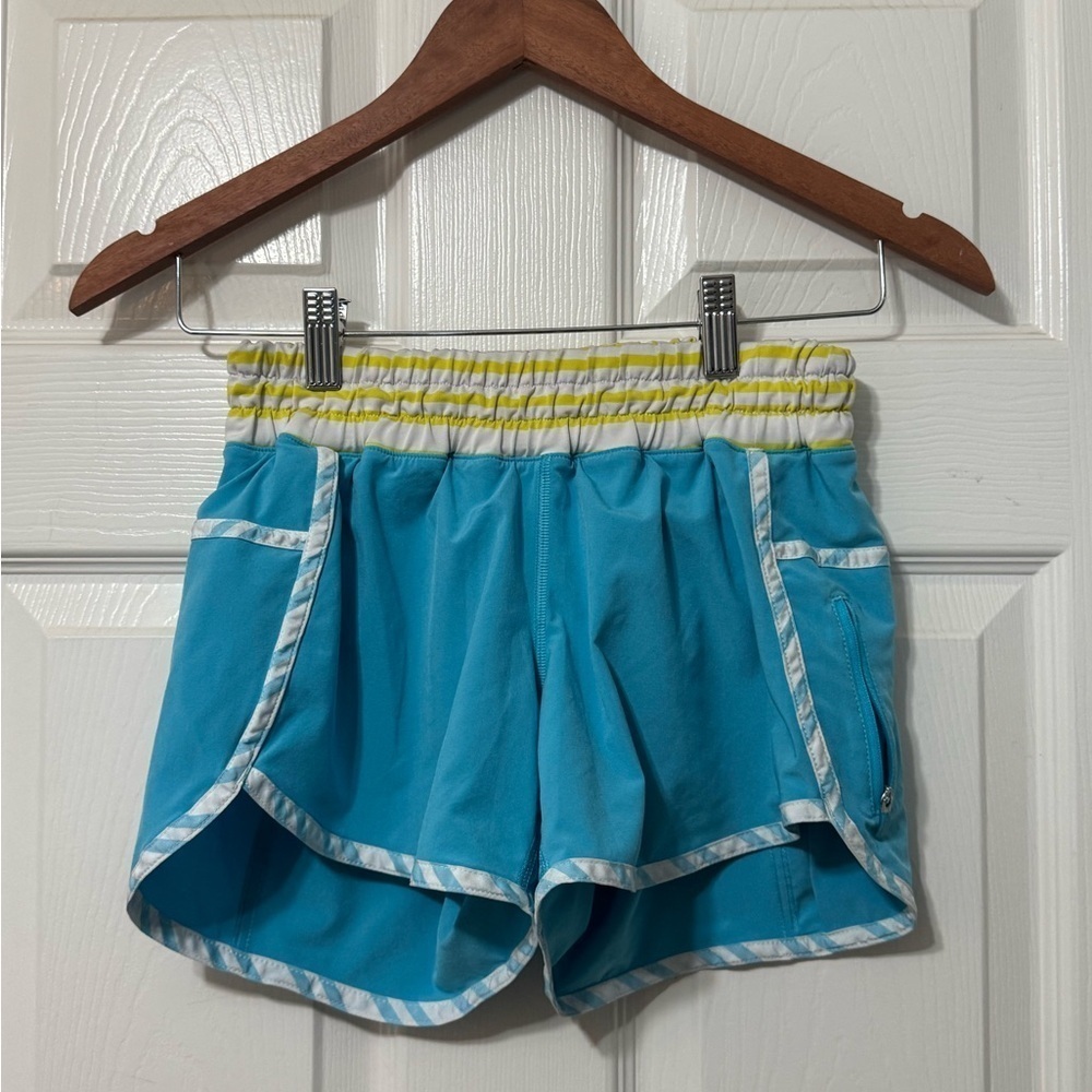 Lululemon run : track attack short size 2 euc